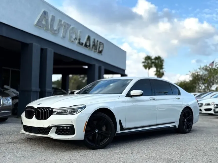 2017 Bmw 750i / B7 xDrive photo 1