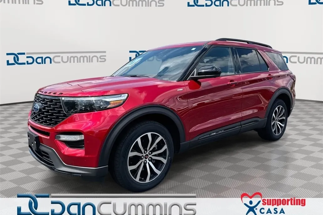 2023 Ford Explorer ST-Line photo 1