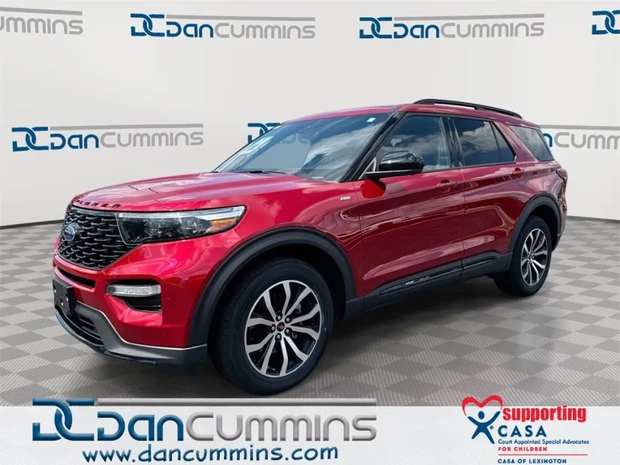 2023 Ford Explorer ST-Line photo 1