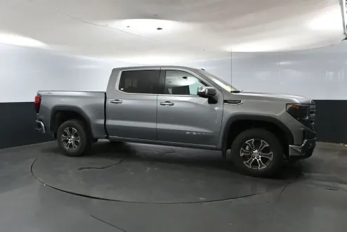 2025 Gmc Sierra 1500 SLE photo 3