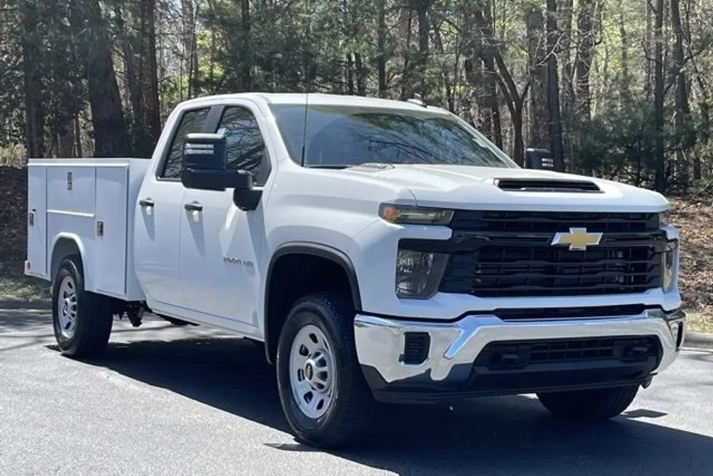 2024 Chevrolet Silverado 3500HD photo 1