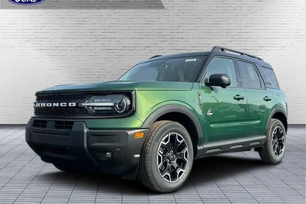 2025 Ford Bronco Sport Outer Banks photo 1