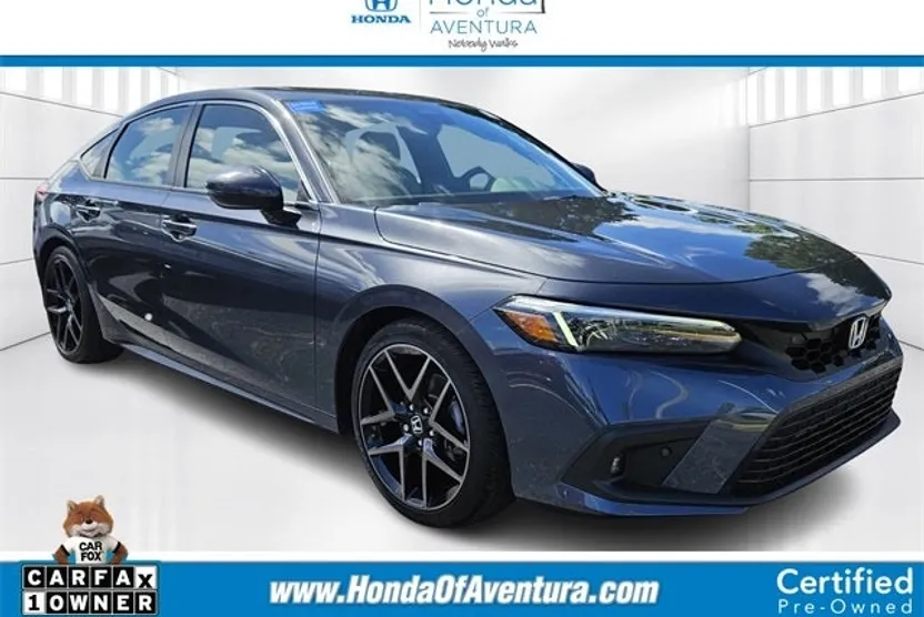 2022 Honda Civic Sport Touring photo 1