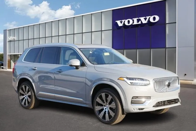 2025 Volvo XC90 Plus photo 1