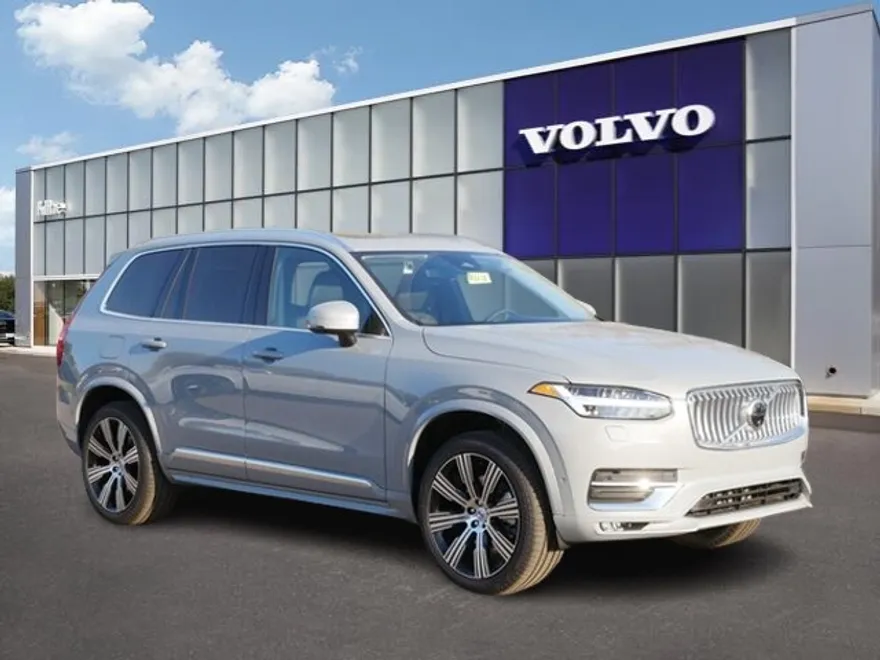 2025 Volvo XC90 Plus photo 1