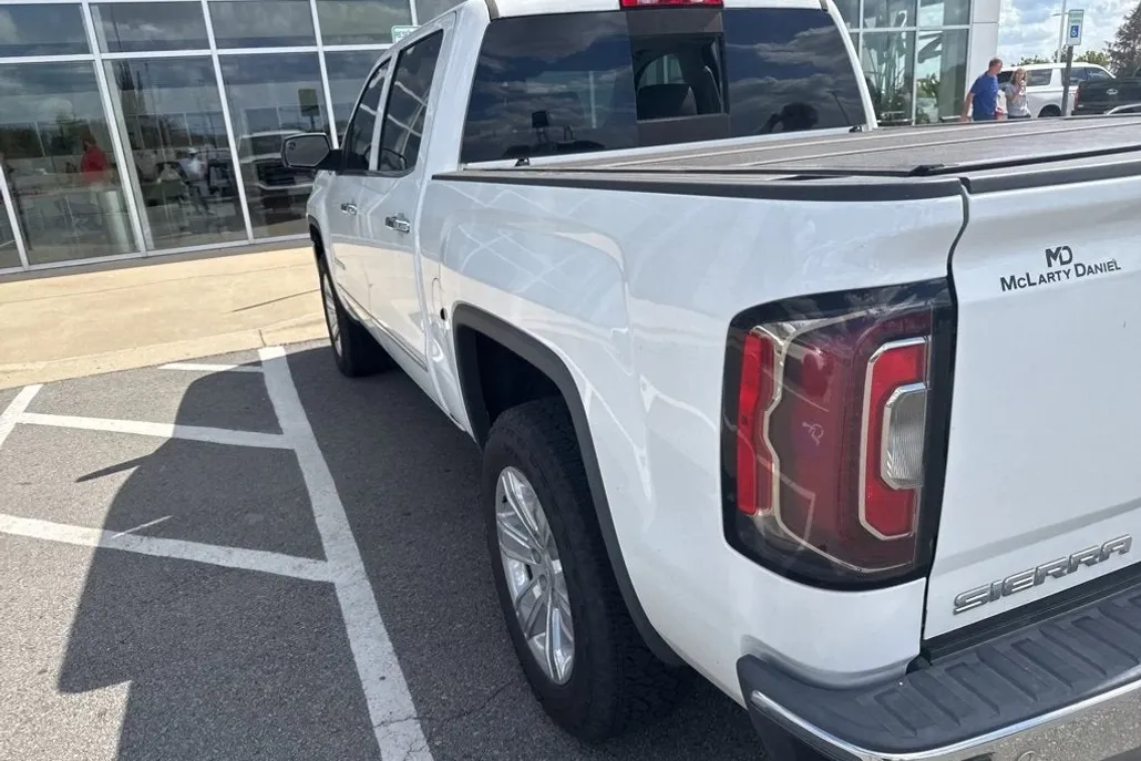 2018 Gmc Sierra 1500 SLT photo 1