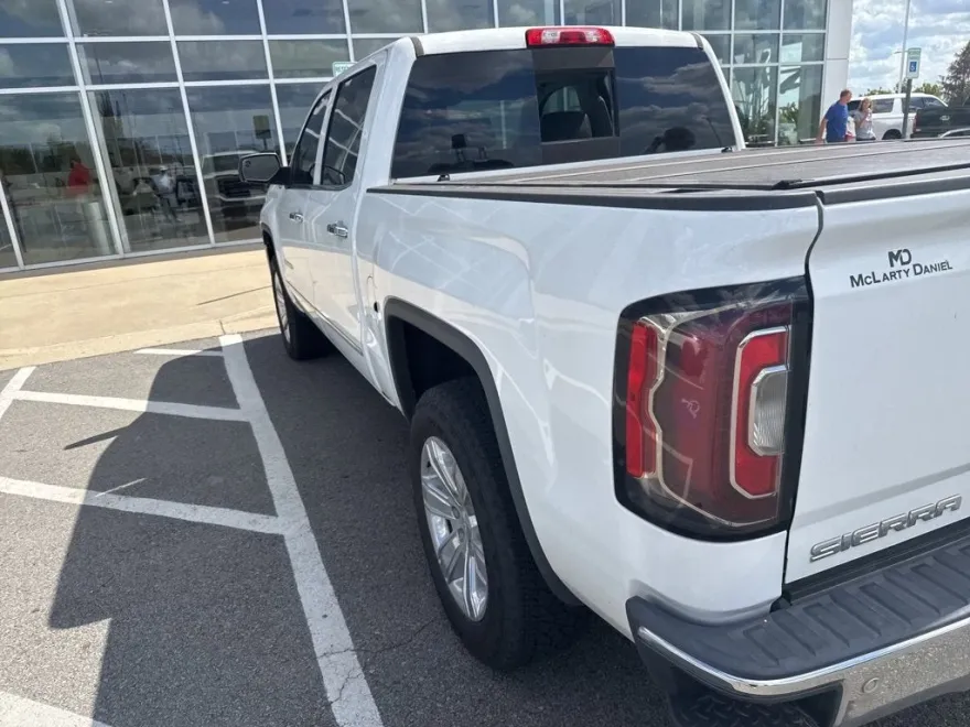 2018 Gmc Sierra 1500 SLT photo 1