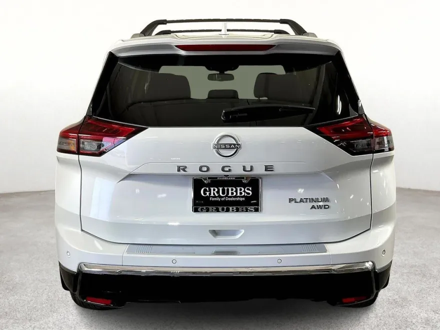 2026 Nissan Rogue Platinum photo 1