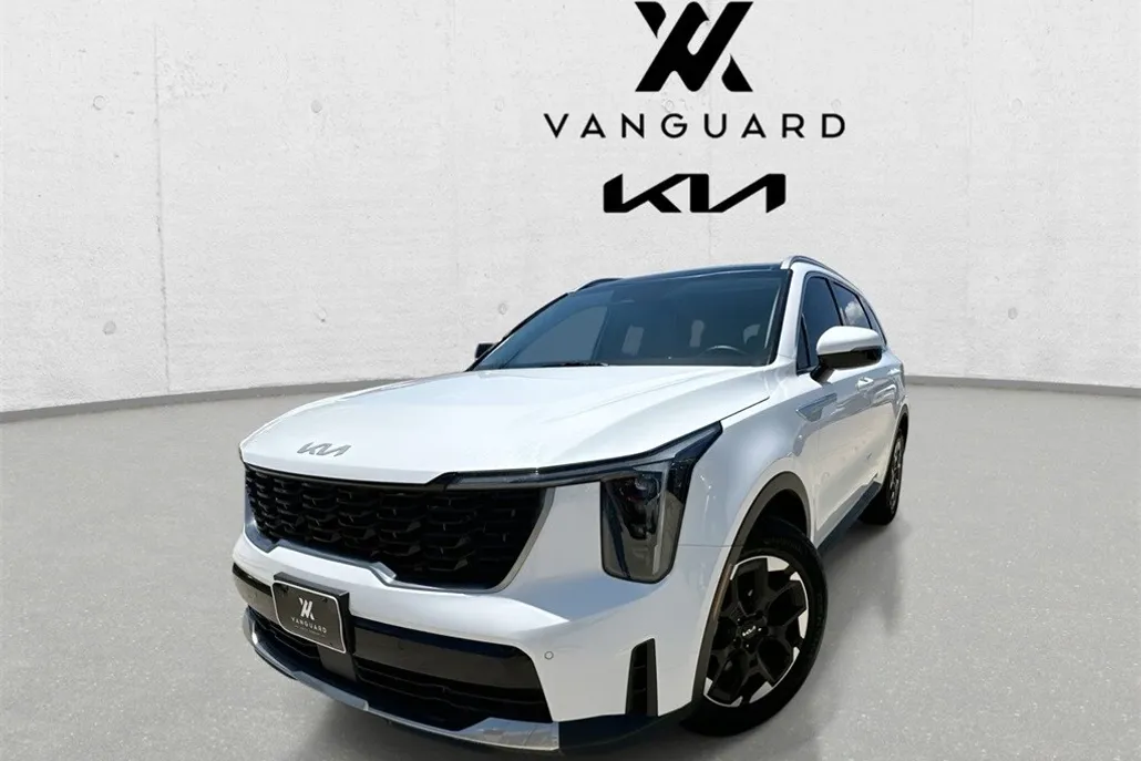 2025 Kia Sorento S photo 1
