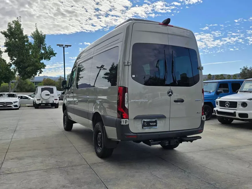 2026 Mercedes Benz Sprinter 2500 Standard Roof photo 1
