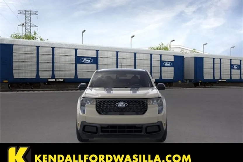 2025 Ford Maverick XLT photo 1