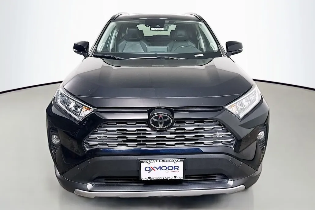 2021 Toyota RAV4 Limited photo 1