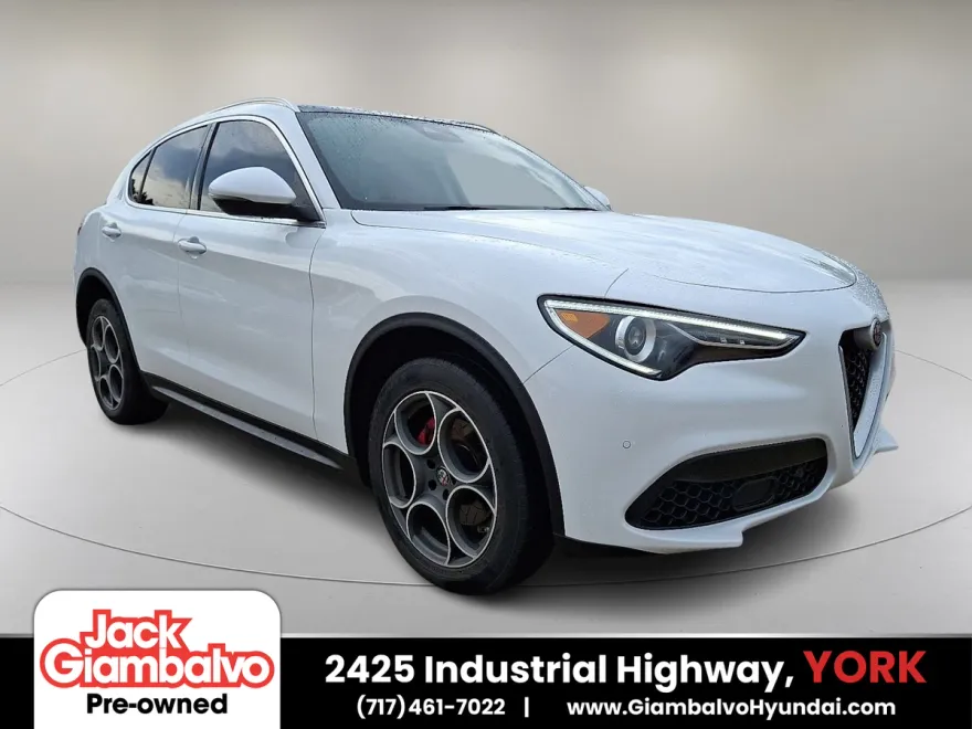 2018 Alfa Romeo Stelvio Ti photo 1