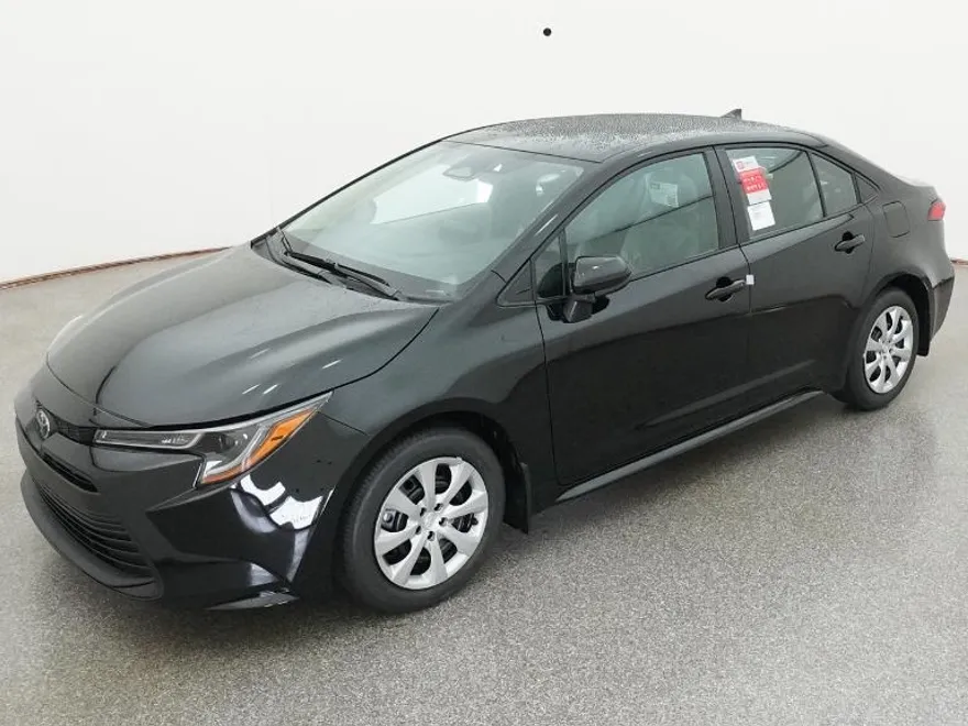 2026 Toyota Corolla LE photo 1