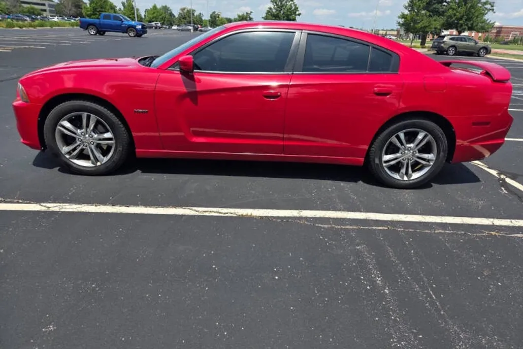2012 Dodge Charger R/T photo 1