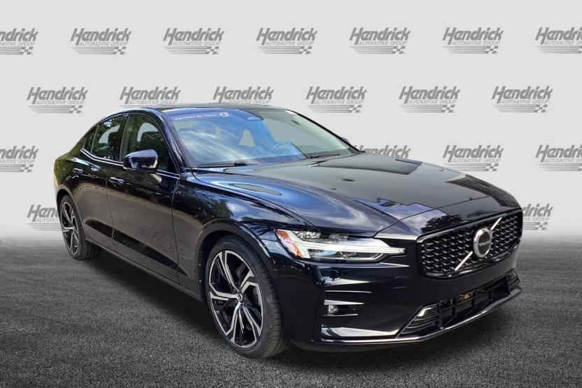 2024 Volvo S60 Core photo 1