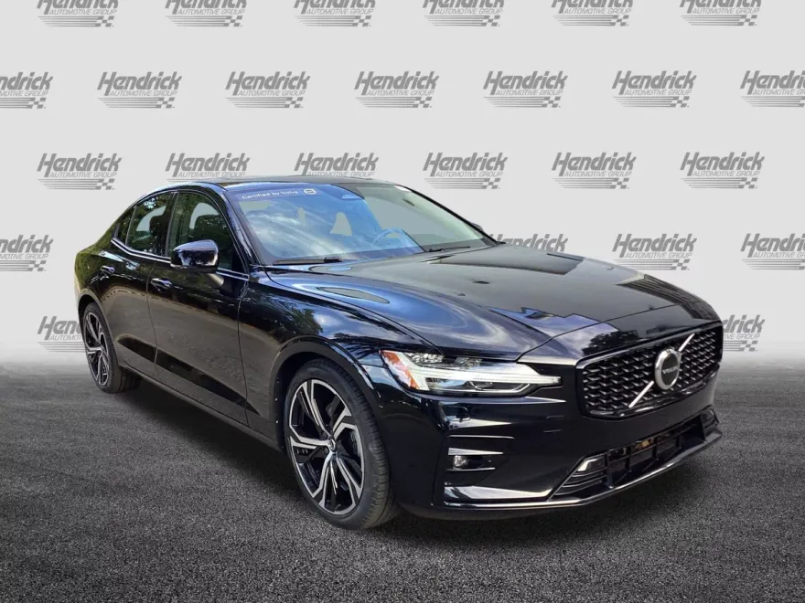 2024 Volvo S60 Core photo 1