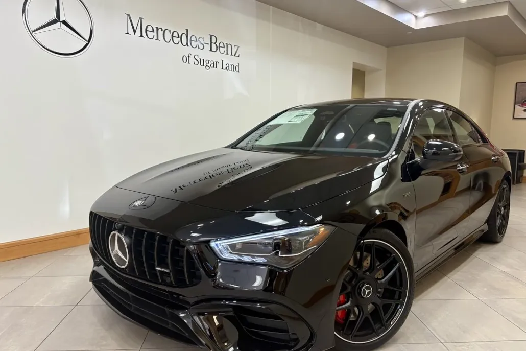 2025 Mercedes Benz CLA AMG 45 4MATIC photo 1