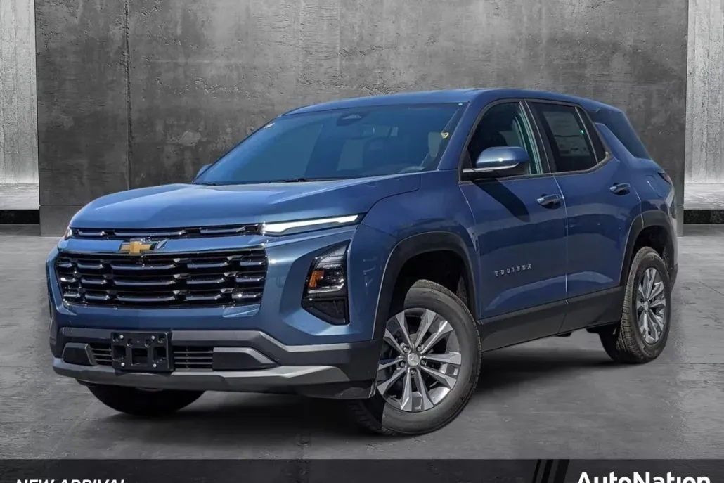 2026 Chevrolet Equinox LT photo 1