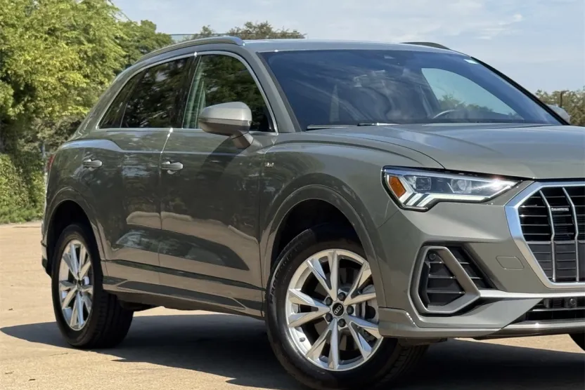 2025 Audi Q3 Premium S line photo 1