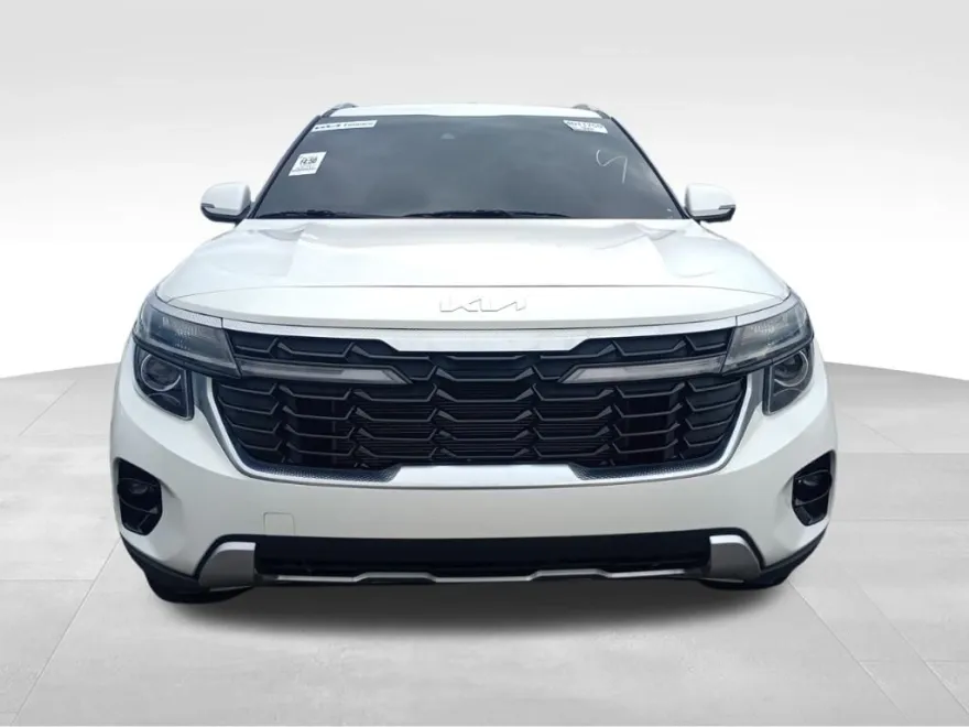 2025 Kia Seltos S photo 1