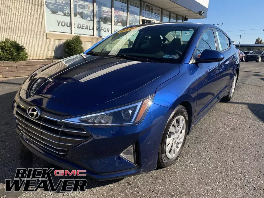 2020 Hyundai Elantra SE photo 1