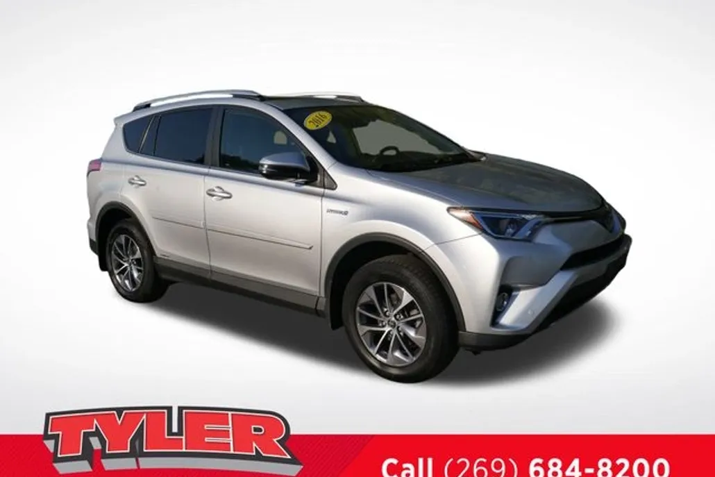 2016 Toyota RAV4 Hybrid XLE photo 1
