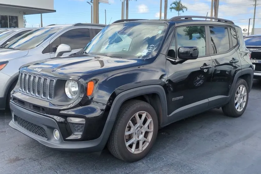 2019 Jeep Renegade Latitude North Edition photo 1