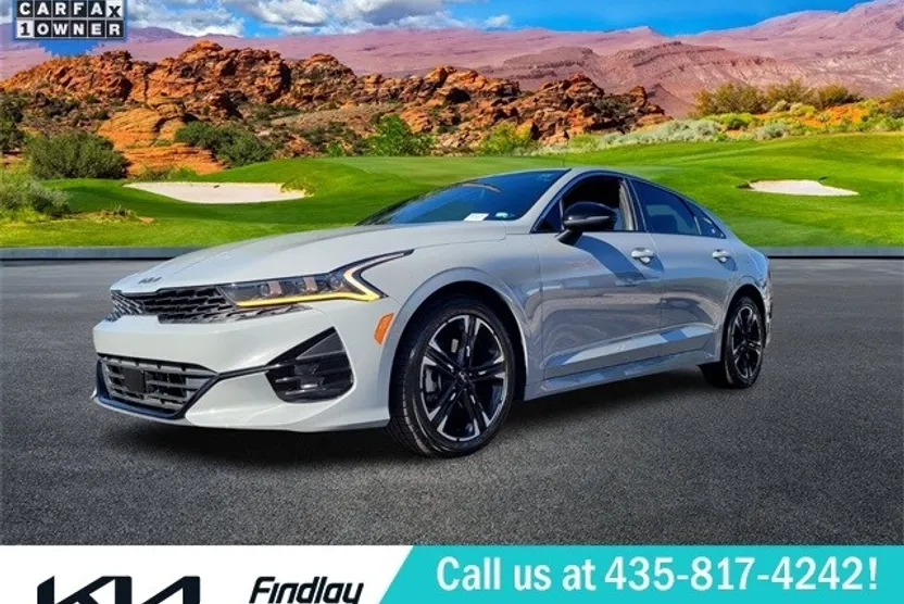 2023 Kia K5 GT-Line photo 1