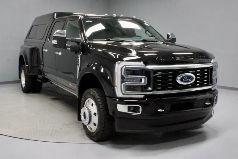 2024 Ford F-450 Platinum photo 1