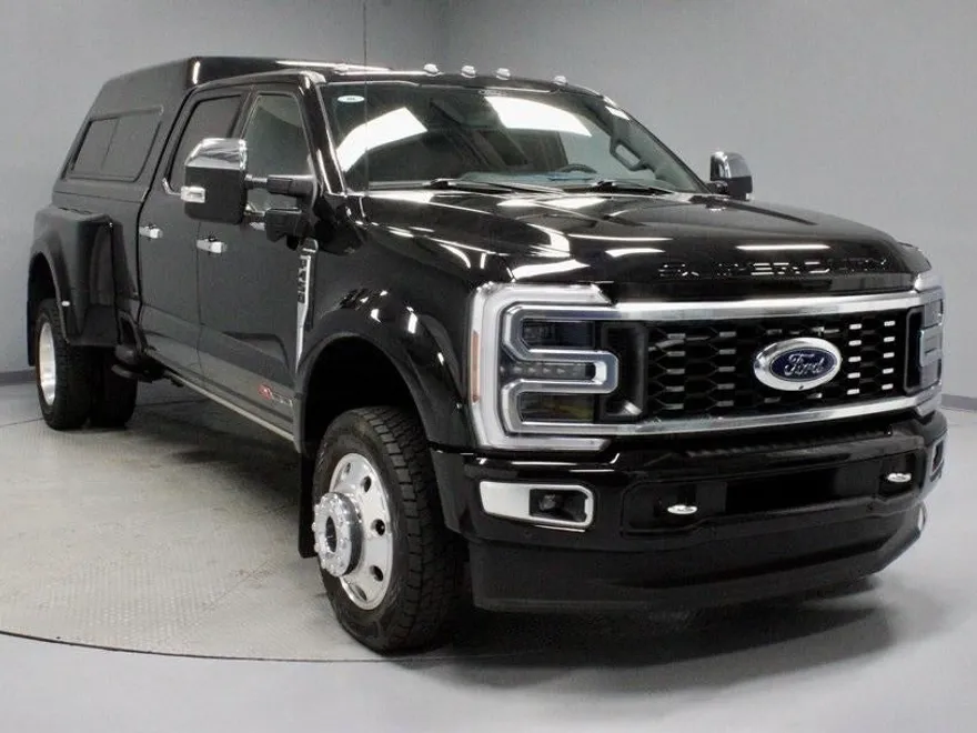 2024 Ford F-450 Platinum photo 1