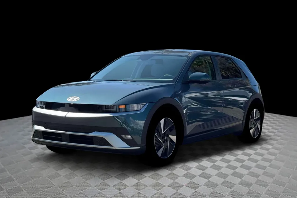 2025 Hyundai Ioniq 5 SE photo 1