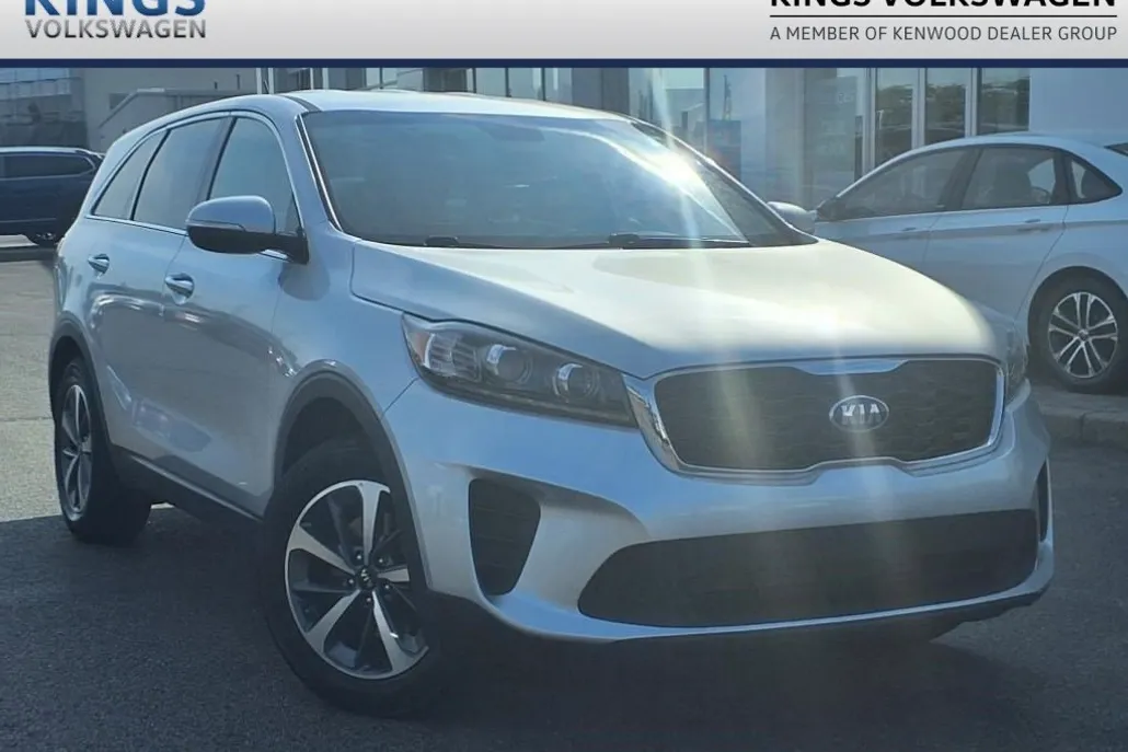 2020 Kia Sorento LX photo 1