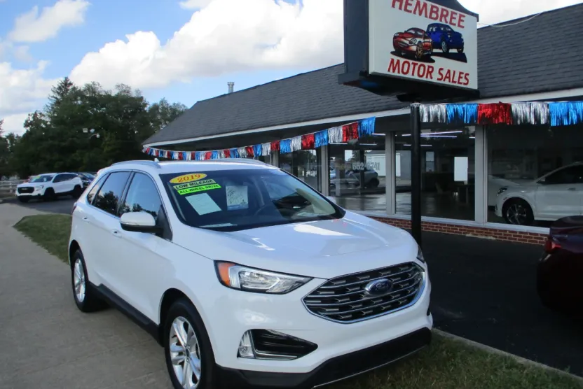 2019 Ford Edge SEL photo 1