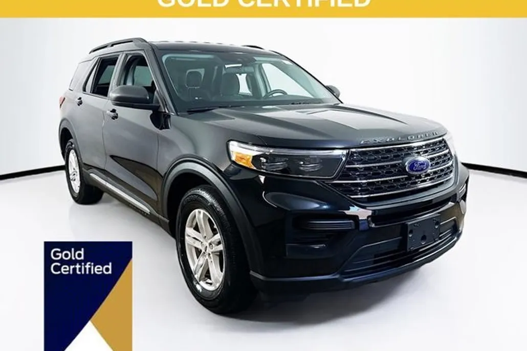 2022 Ford Explorer XLT photo 1