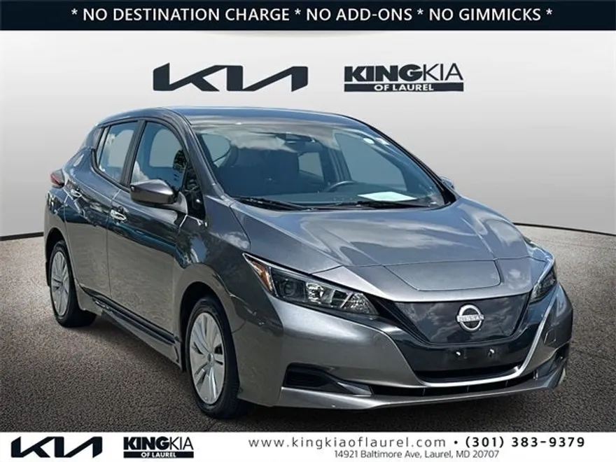 2023 Nissan Leaf S photo 1