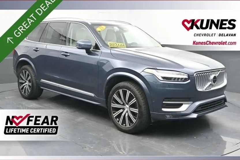 2023 Volvo XC90 Plus photo 1