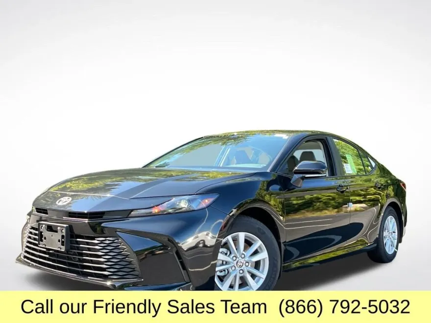 2025 Toyota Camry LE photo 1