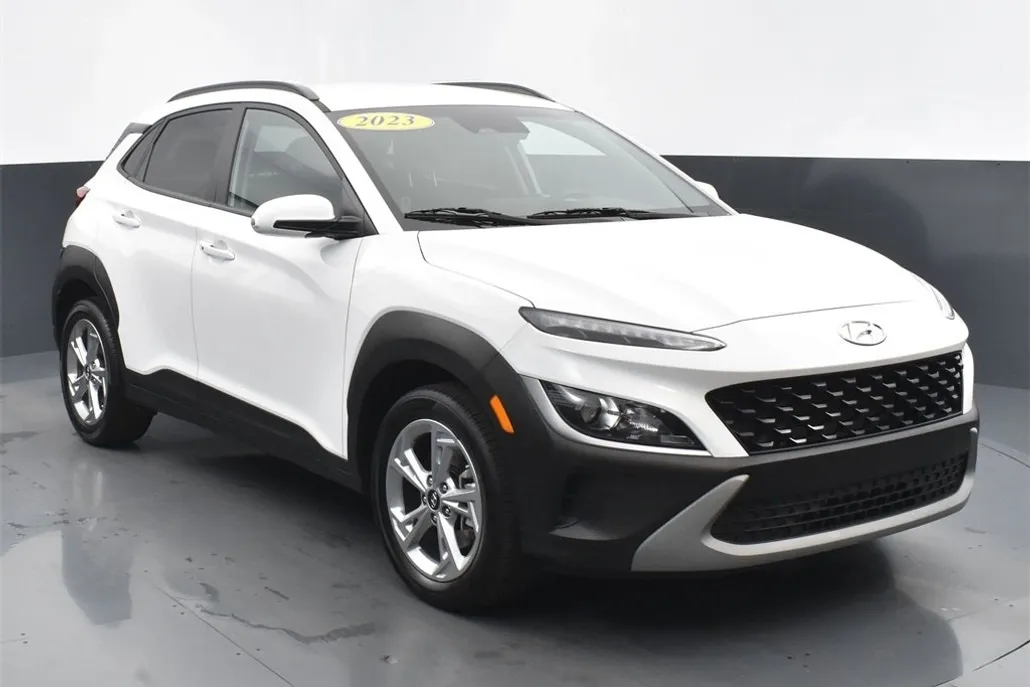 2023 Hyundai Kona SEL photo 1
