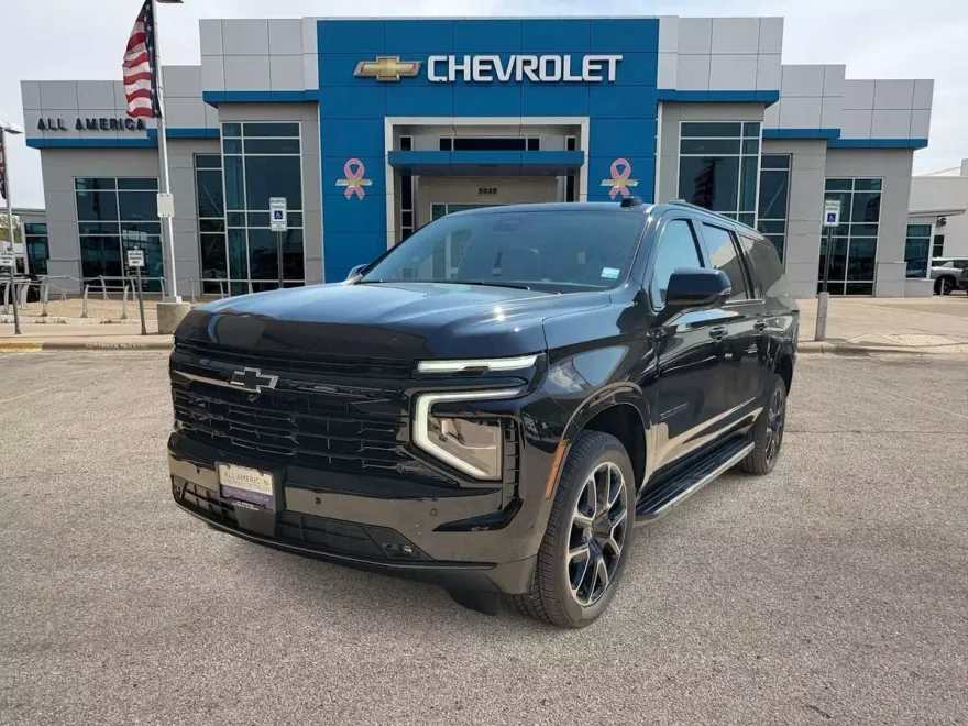 2026 Chevrolet Suburban RST photo 1