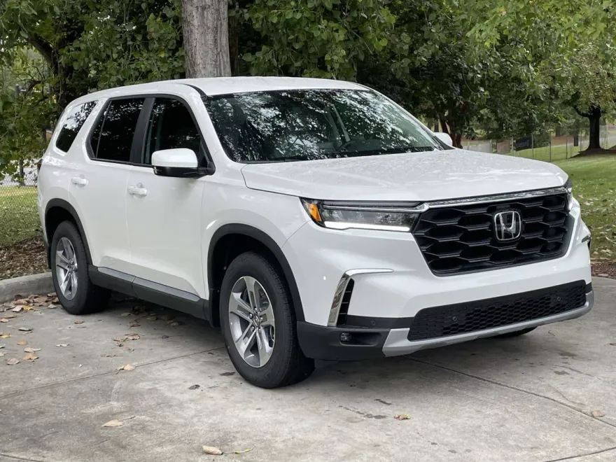 2025 Honda Pilot EX-L photo 1