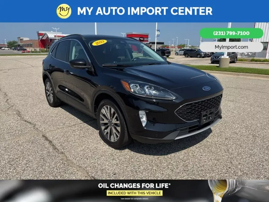 2022 Ford Escape Titanium Hybrid photo 1