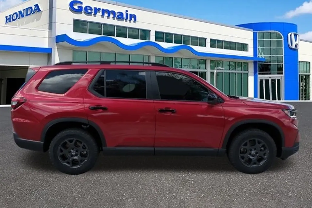 2025 Honda Pilot TrailSport photo 1