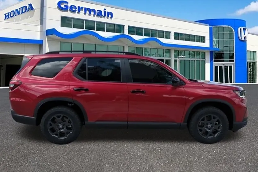 2025 Honda Pilot TrailSport photo 1