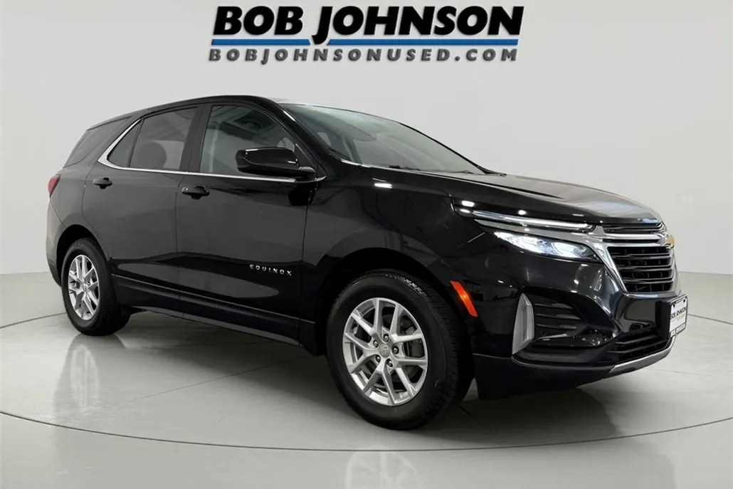 2023 Chevrolet Equinox LT photo 1