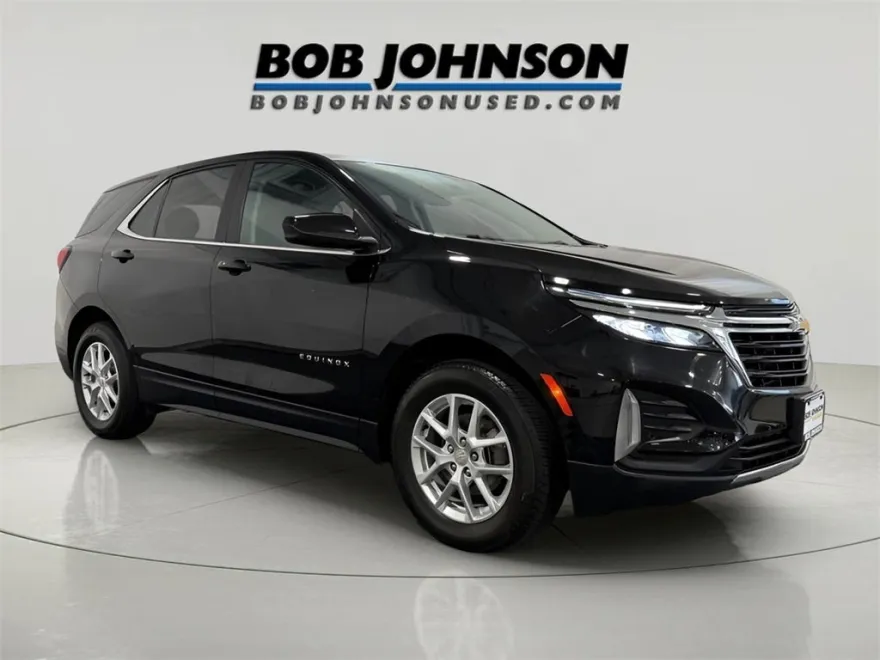 2023 Chevrolet Equinox LT photo 1