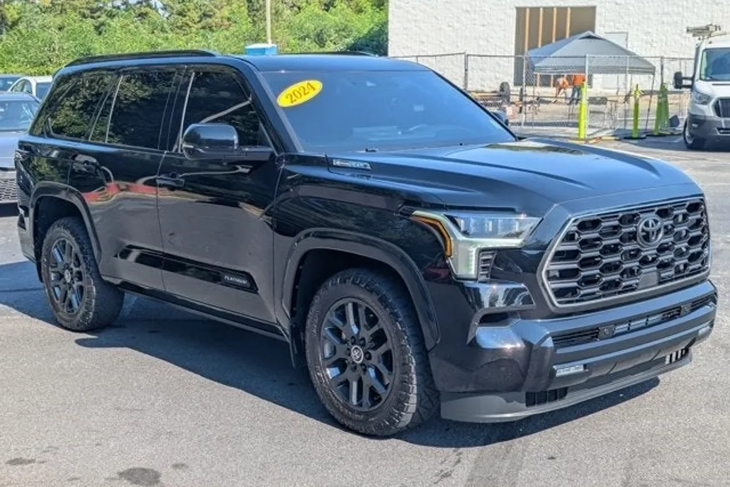2024 Toyota Sequoia Platinum photo 1
