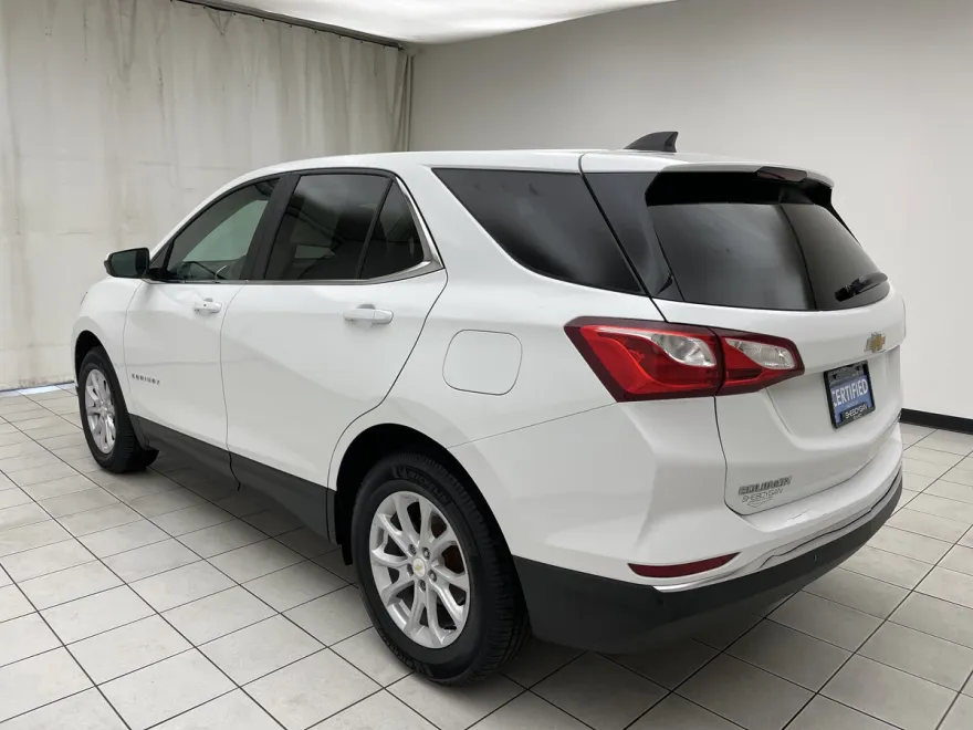 2021 Chevrolet Equinox LT photo 1