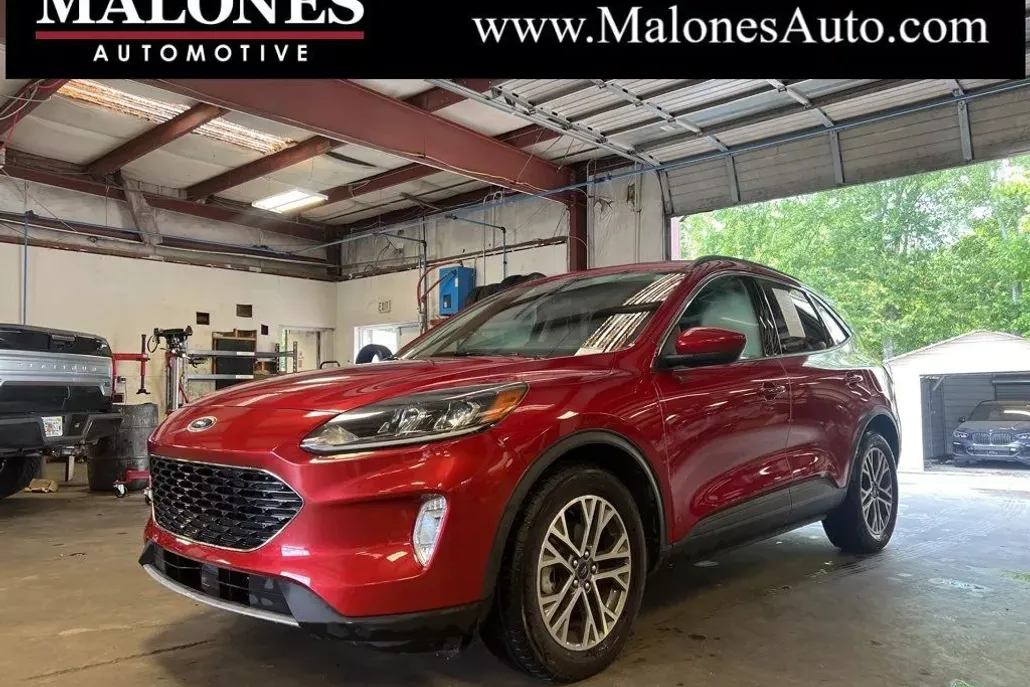 2020 Ford Escape SEL photo 1