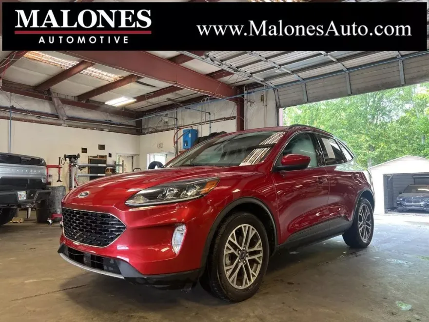 2020 Ford Escape SEL photo 1